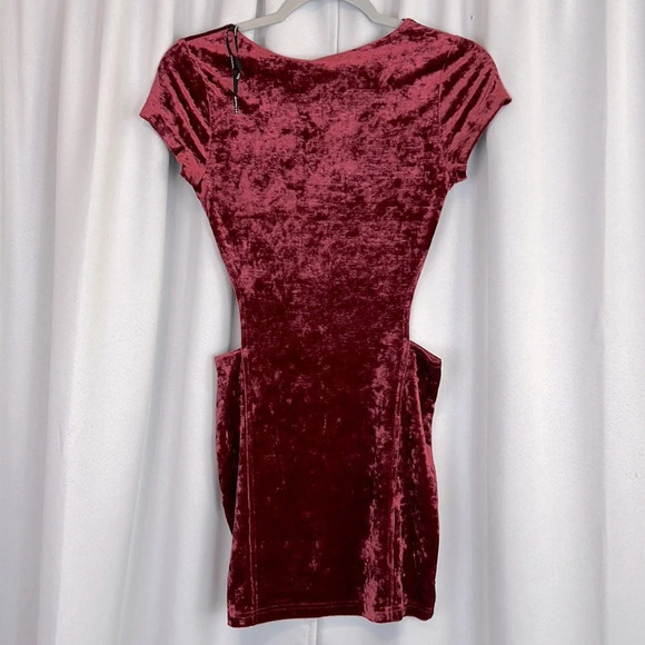 Somedays Lovin Revolve New Women’s XS Berry Velvet Side Waist Cutout Mini Dress - Picture 2 of 9